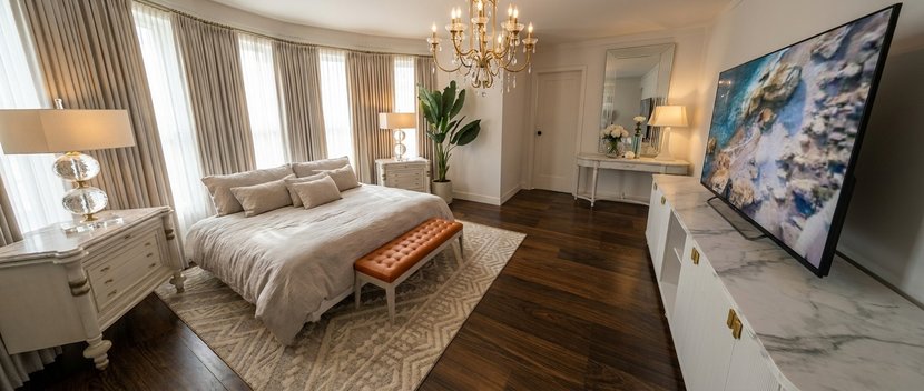 Traditional bedroom