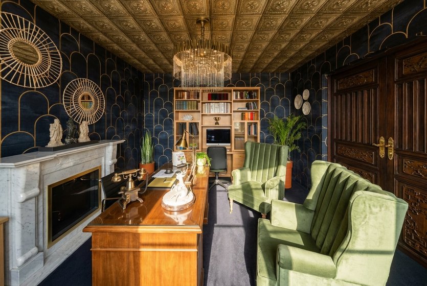 Traditional home office