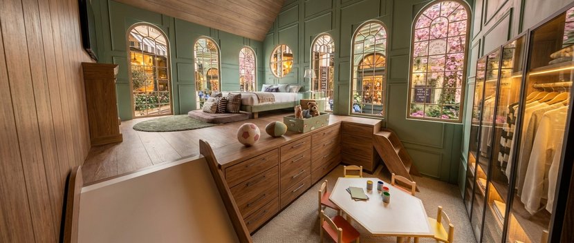 Traditional kids room